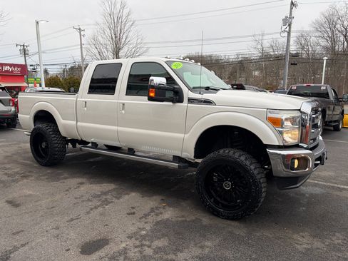 Used 2016 Ford F250 Lariat w/ Lariat Ultimate Package image 5