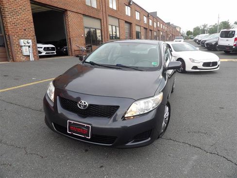 Used 2010 Toyota Corolla LE image 2