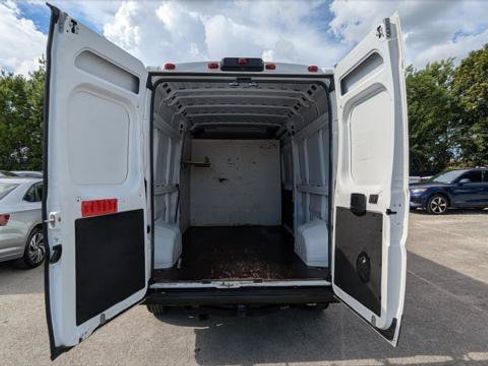 Used 2023 RAM ProMaster 2500 FWD image 12