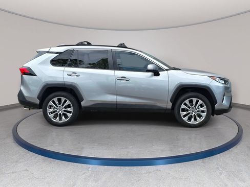 Used 2021 Toyota RAV4 Limited AWD/4WD image 5