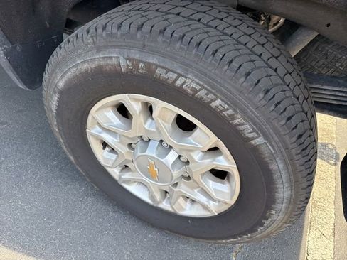 Used 2024 Chevrolet Silverado 2500 LTZ image 11