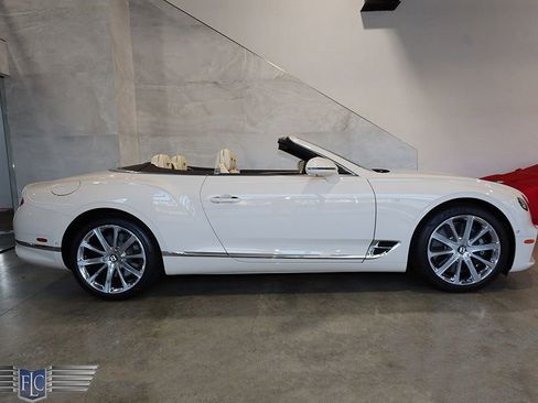 Used 2022 Bentley Continental GT AWD/4WD image 2