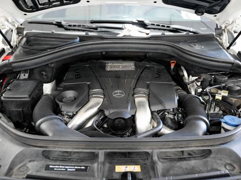 Used 2014 Mercedes-Benz GL 550 4MATIC image 44