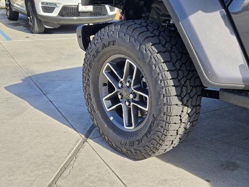 New 2026 Jeep Gladiator Mojave image 7