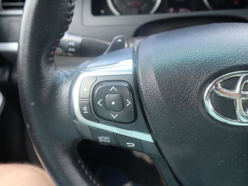 Used 2016 Toyota Camry SE FWD image 15