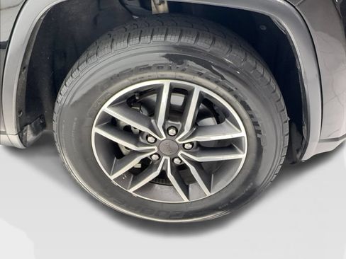 Used 2019 Jeep Grand Cherokee Limited RWD image 13