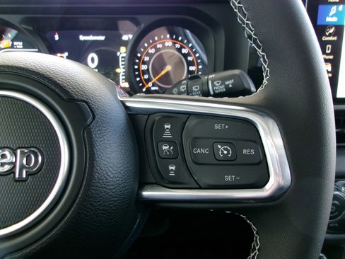 New 2025 Jeep Wrangler Unlimited Sahara image 10