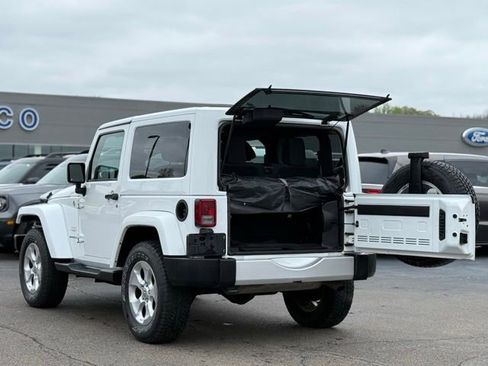 Used 2014 Jeep Wrangler Sahara w/ Dual Top Group AWD/4WD image 38