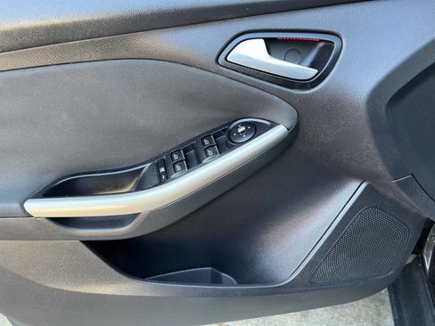 Used 2012 Ford Focus SEL image 27