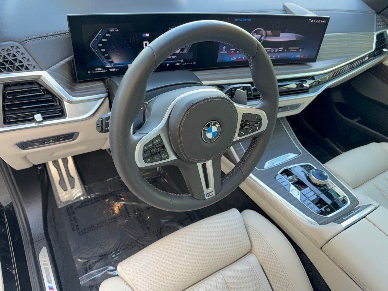 Used 2025 BMW X7 M60i w/ Executive Package AWD/4WD image 4