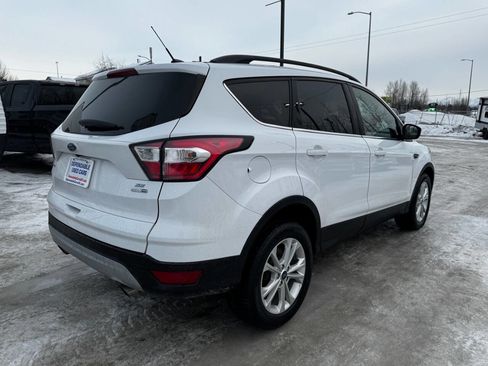 Used 2018 Ford Escape SE image 17