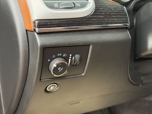 Used 2019 Jeep Grand Cherokee Summit w/ Platinum Series Group image 25