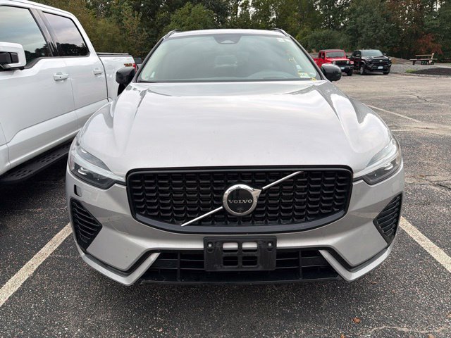 Used 2024 Volvo XC60 T8 Ultimate w/ Climate Package AWD/4WD image 2