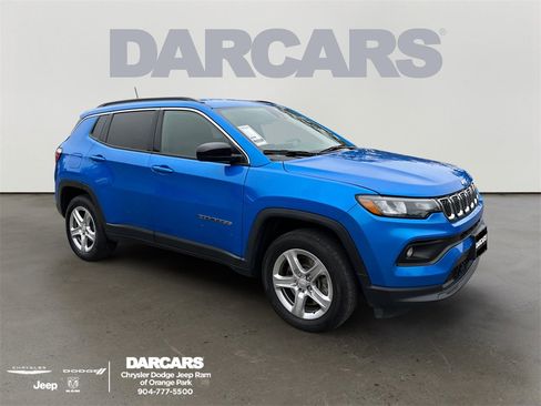 Used 2024 Jeep Compass Latitude image 1