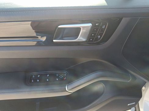 Used 2021 Porsche Cayenne S image 14