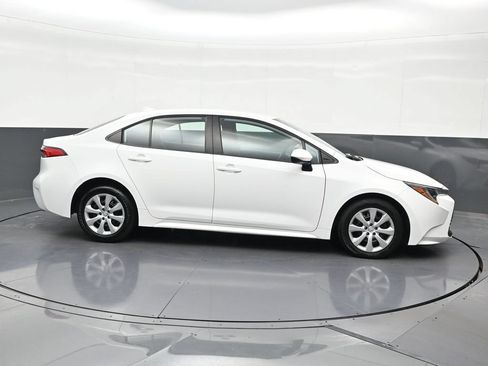 Used 2023 Toyota Corolla LE FWD image 7