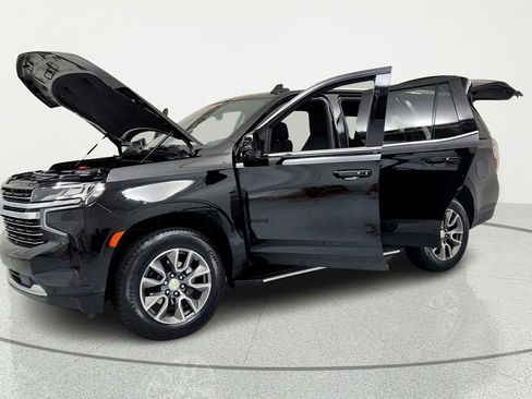Used 2023 Chevrolet Tahoe LT w/ Luxury Package AWD/4WD image 9