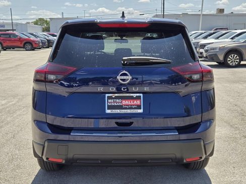 New 2026 Nissan Rogue SV FWD image 5