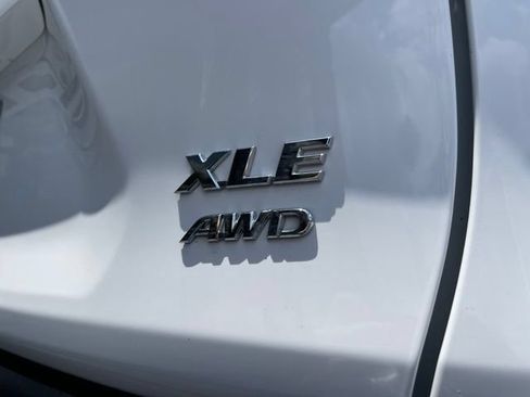 Used 2024 Toyota RAV4 XLE AWD/4WD image 12