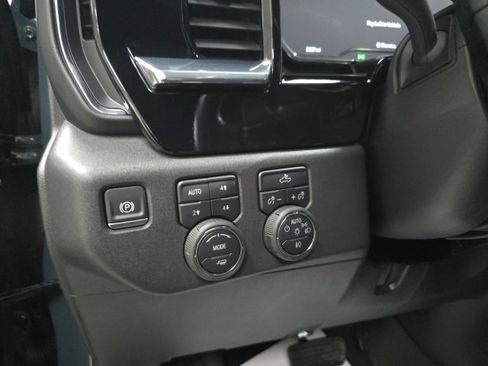 Used 2025 Chevrolet Silverado 1500 LT Trail Boss w/ Convenience Package II image 14