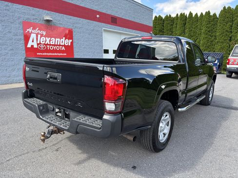 Used 2021 Toyota Tacoma SR AWD/4WD image 3