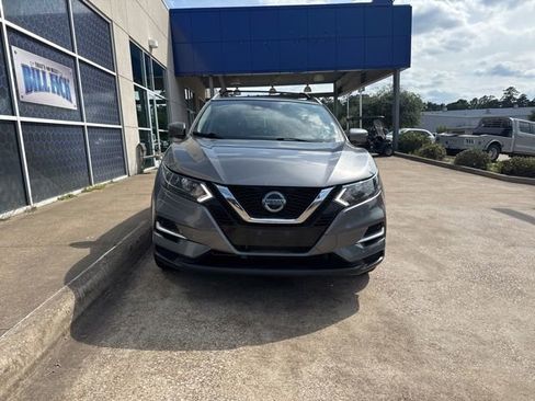 Used 2021 Nissan Rogue Sport SL FWD image 3