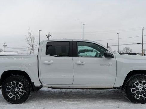 Used 2025 Chevrolet Colorado Z71 AWD/4WD image 5