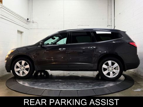 Used 2016 Chevrolet Traverse LT w/ Style and Technology Package image 6