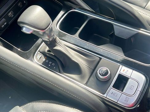 Used 2023 Kia Telluride EX w/ EX Captain's Chair Package FWD image 17