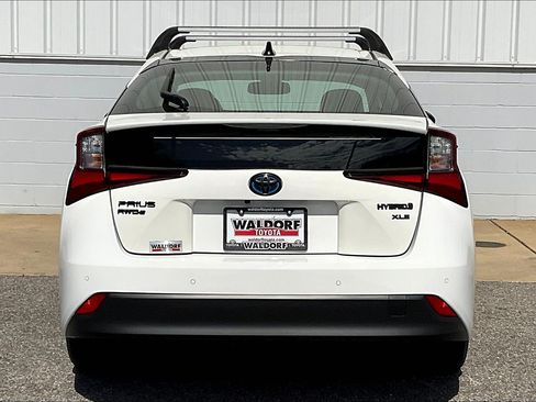 Used 2022 Toyota Prius AWD image 5