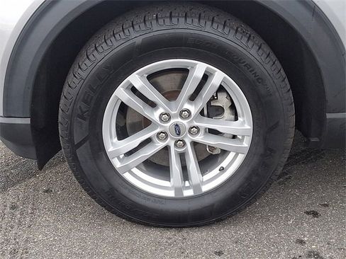 Used 2022 Ford Explorer XLT image 8