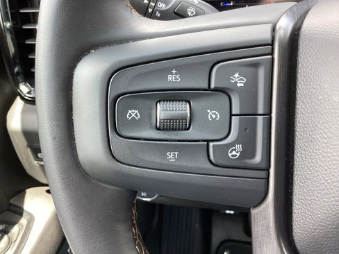 Used 2025 GMC Sierra 2500 AT4 w/ AT4 Premium Plus Package AWD/4WD image 21