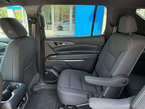 Used 2024 Chevrolet Traverse LT w/ Enhanced Driving Package image 23