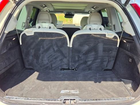 Used 2022 Volvo XC90 T5 Momentum w/ Climate Package FWD image 16
