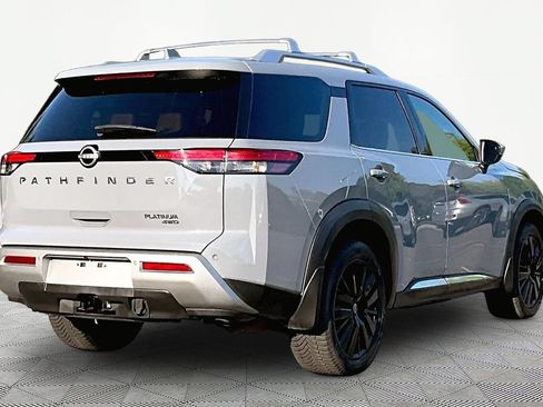 Used 2024 Nissan Pathfinder Platinum AWD/4WD image 6
