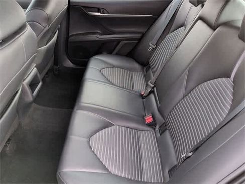 Used 2023 Toyota Camry SE image 18
