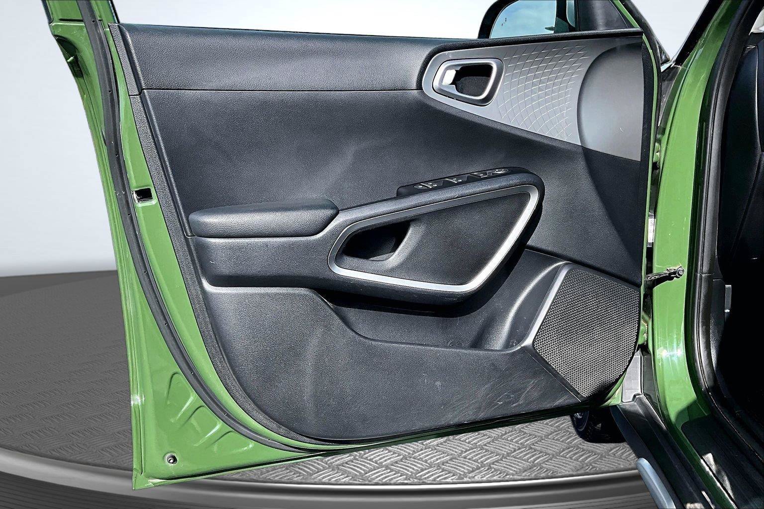 Used 2020 Kia Soul X-Line FWD image 24
