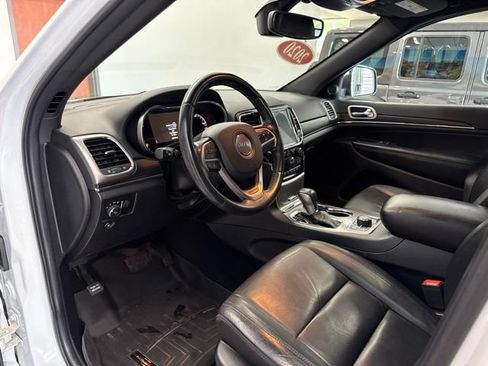 Used 2020 Jeep Grand Cherokee Limited AWD/4WD image 26