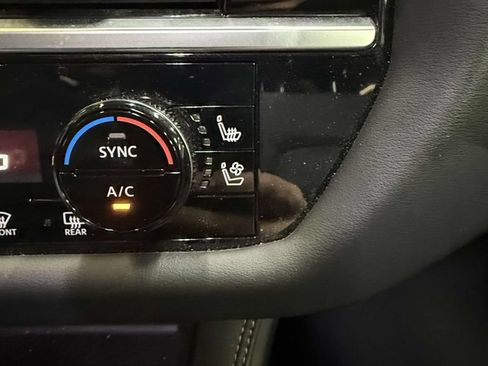 Used 2022 Nissan Pathfinder Platinum w/ Cargo Package AWD/4WD image 60