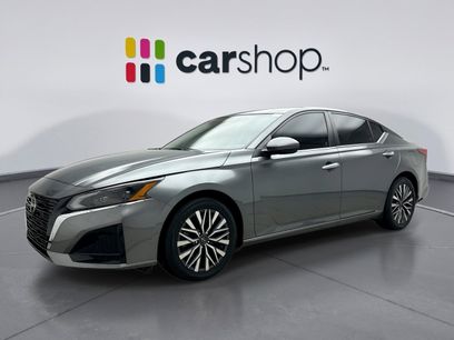 Used 2023 Nissan Altima 2.5 SV
