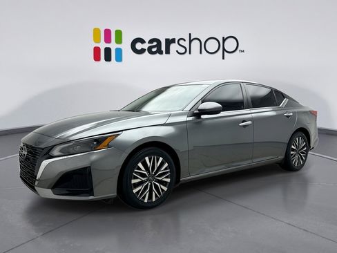 Used 2023 Nissan Altima 2.5 SV image 1