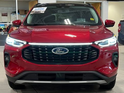 New 2024 Ford Escape SE w/ PHEV Premium Package FWD image 35