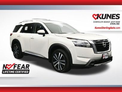 Used 2024 Nissan Pathfinder Platinum w/ Cargo Package