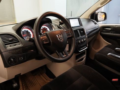 Used 2014 Dodge Grand Caravan American Value Package image 6