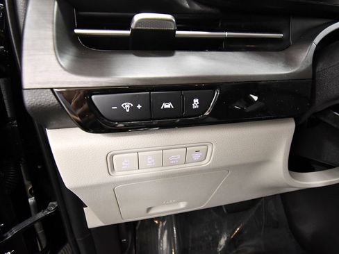 Certified 2023 Kia Carnival SX FWD image 20