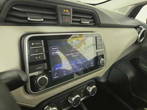 Used 2021 Nissan Versa SV image 18