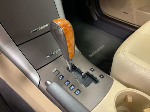 Used 2010 Hyundai Sonata Limited image 26