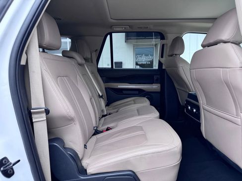 Used 2024 Ford Expedition Max Limited image 9