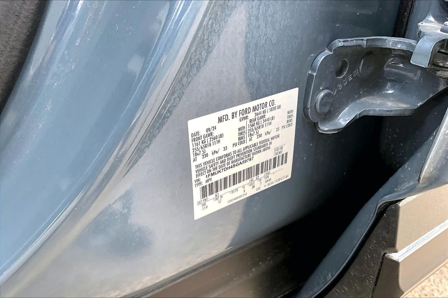 Used 2025 Ford Explorer Active w/ Active Comfort Package RWD image 35