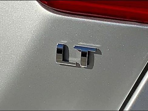 Used 2019 Chevrolet Impala LT image 9